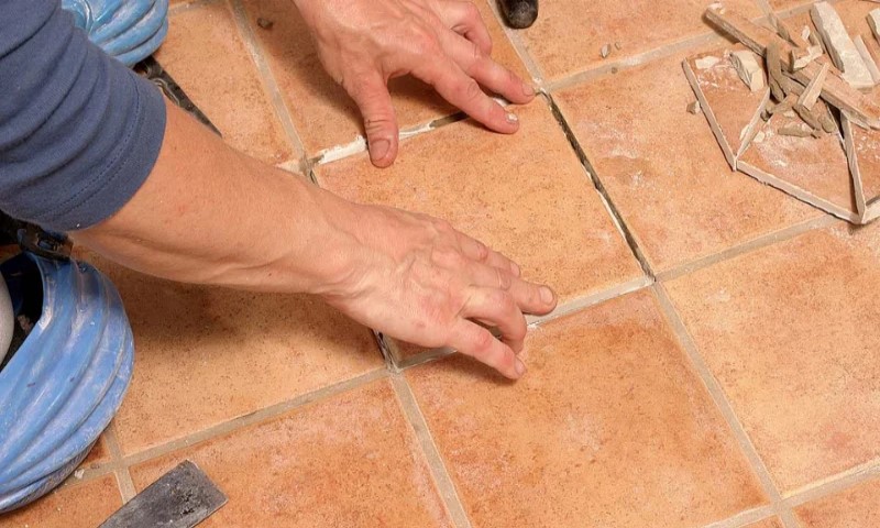 علت لق شدن کاشی و سرامیک چیست؟