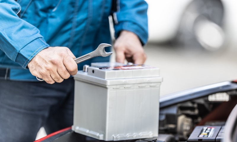 علائم خرابی باتری ماشین