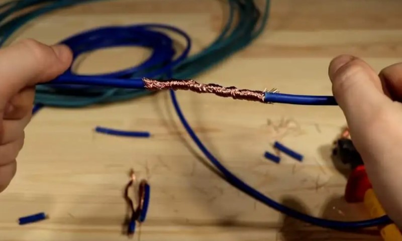 اتصال دو سیم با استفاده از ترمینال پیچی