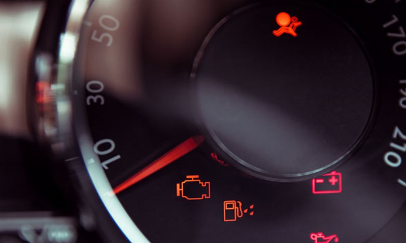 علائم خرابی آفتامات دینام (اشاره به سرباتری و کابل باتری)‏