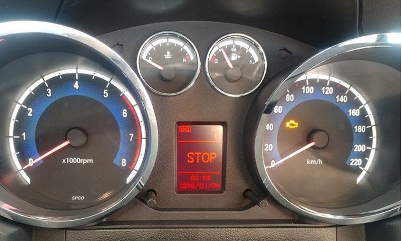 علت‌ روشن ماندن چراغ چک خودرو