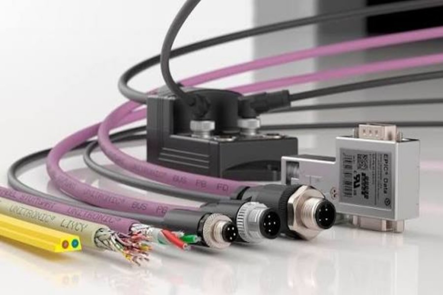 این کابلها به دلیل قیمت مناسب، انعطافپذیری و نصب آسان، در شبکههای LAN، تلفن، اترنت، DSL و دوربینهای مداربسته استفاده میشوند.